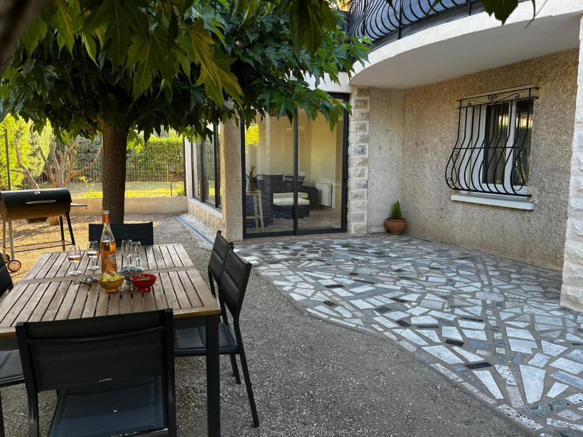 Villa les olivades à Cavaillon Extérieur photo