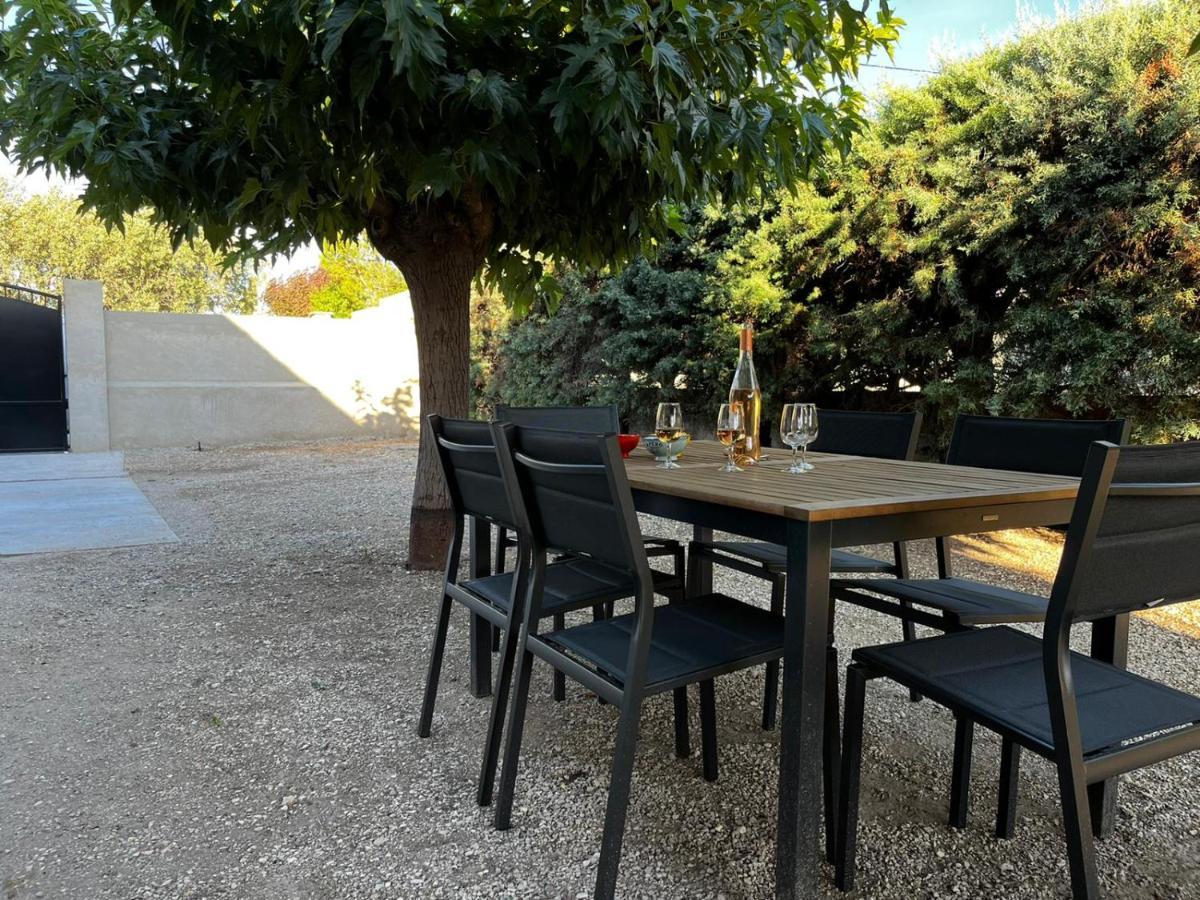 Villa les olivades à Cavaillon Extérieur photo